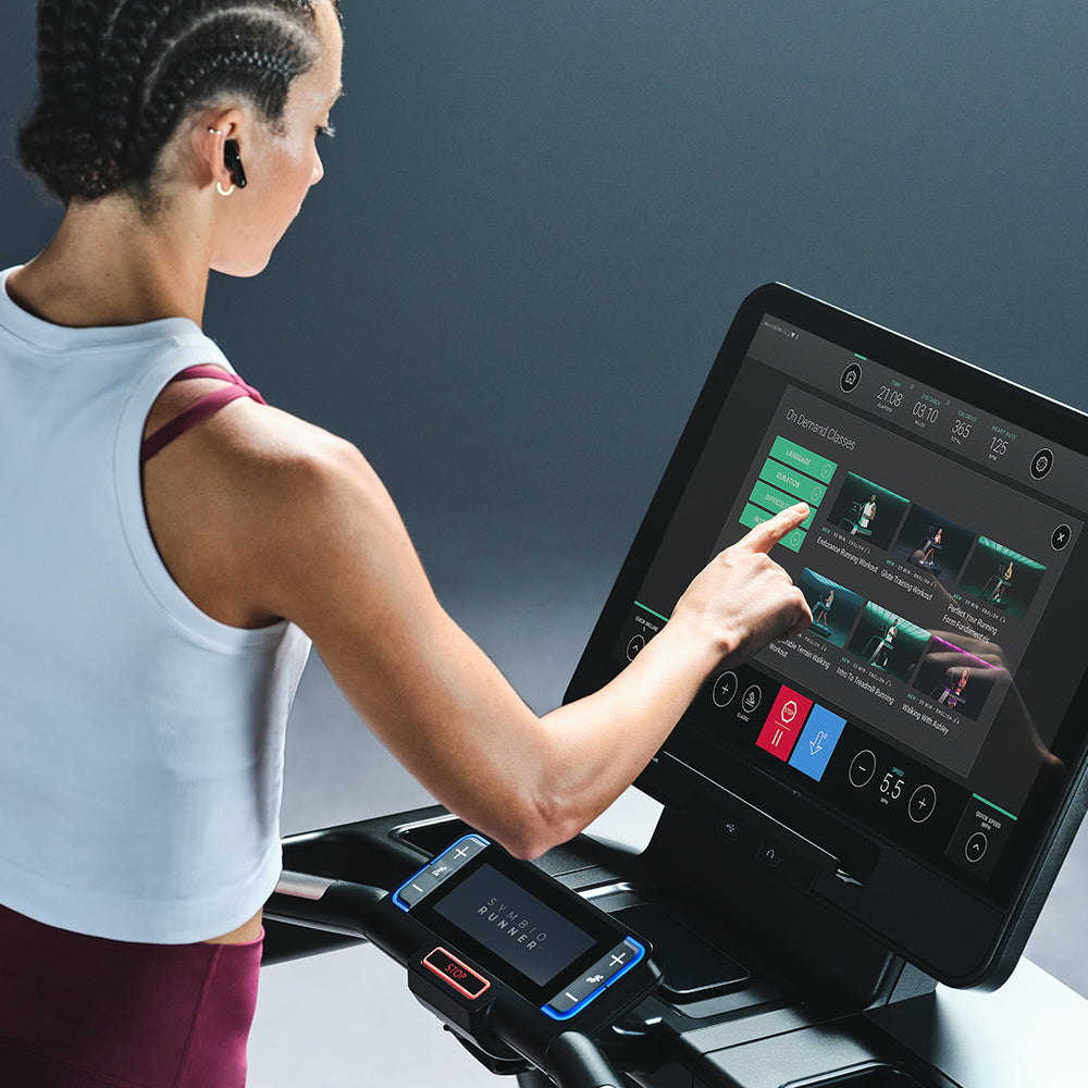 Symbio-Runner-Console-Interaction2-1000X1000