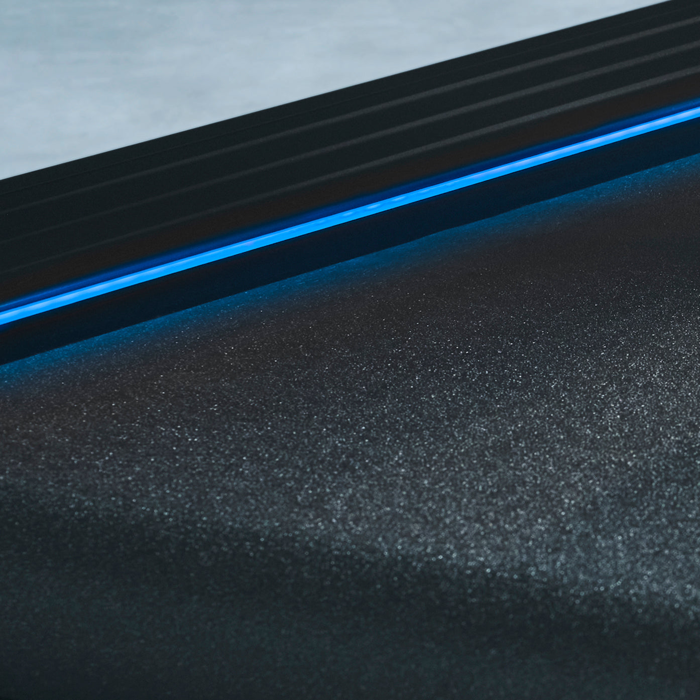 Symbio-Runner_Detail-DeckRailLight