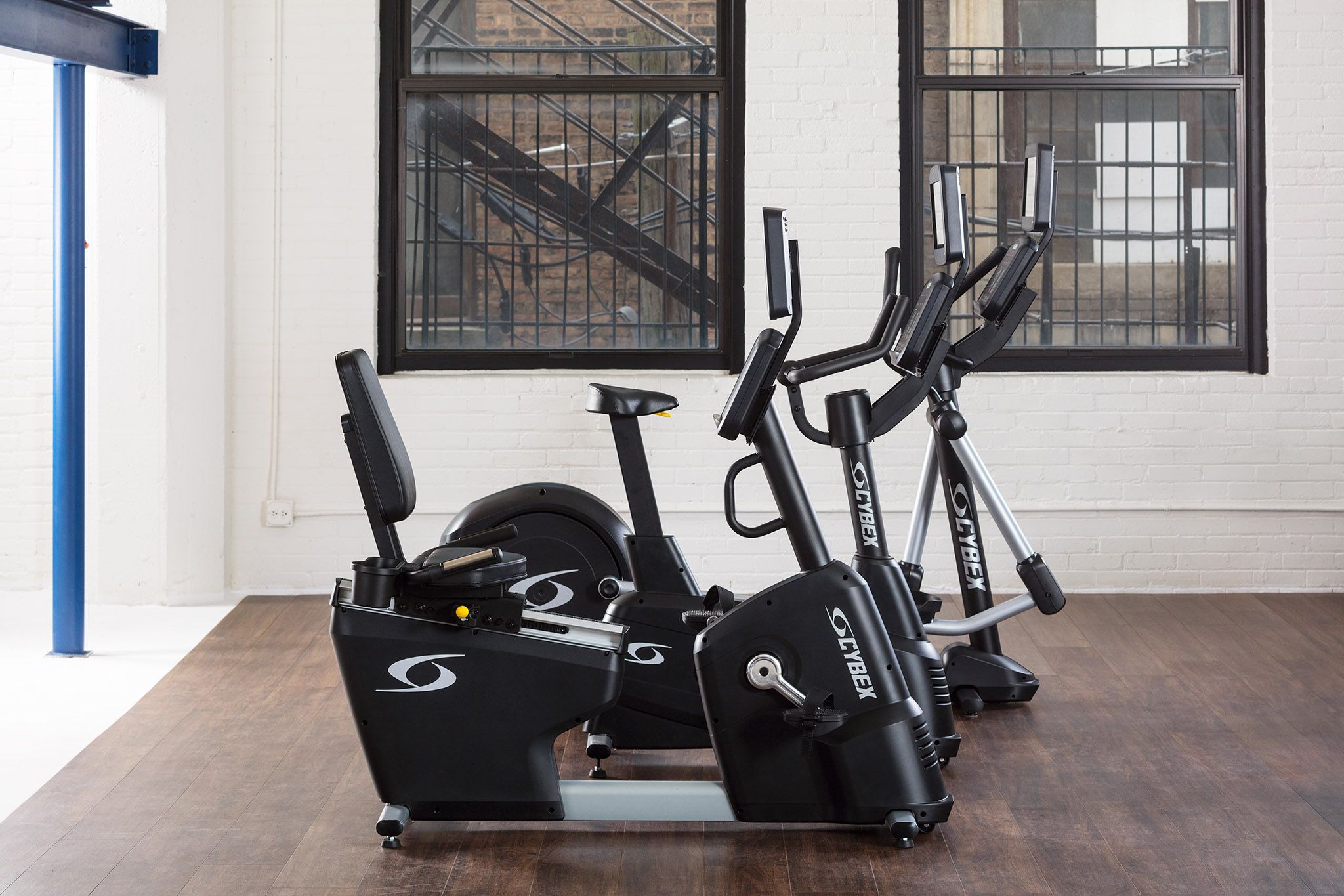 V-Series-Bike-and-Cross-trainer-5897