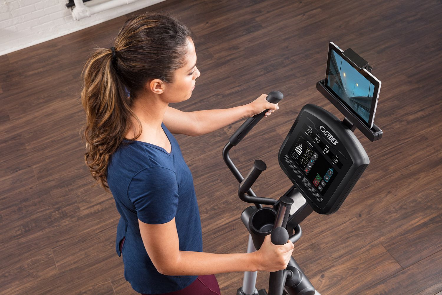 V-Series-tabletholder-1801xxCybex0913