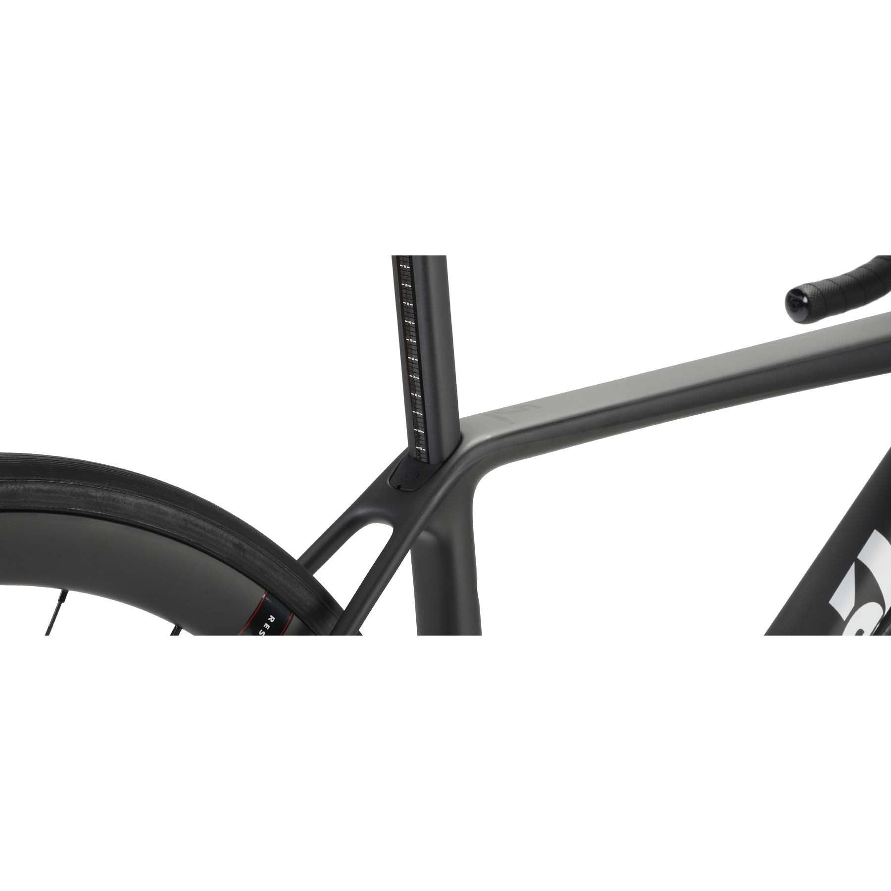 cervelo-r5-disc-dura-ace-r9270-di2-strictly-bicycles-8_c49be876-a40f-4667-9049-546e5307280e