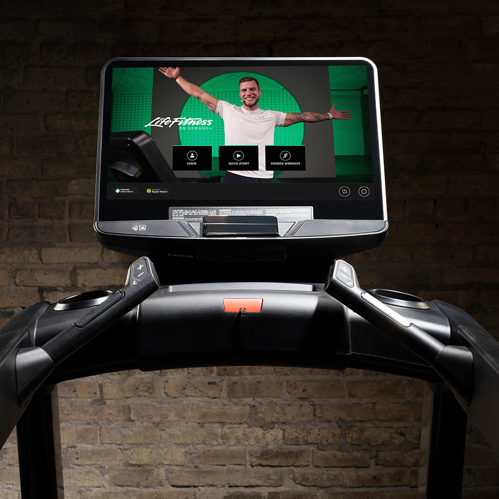 club-series-treadmill-update-lifestyle-3-1000x1000-1